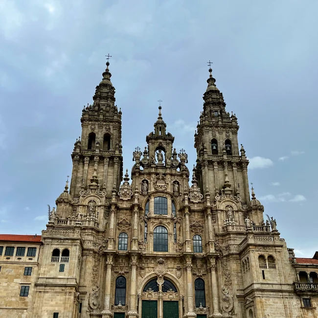 Ribeira Sacra desde Santiago: cañones, ríos y monasterios