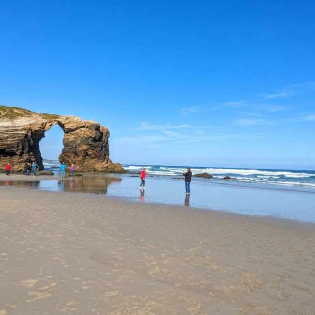 Playa de las Catedrales, Lugo y Ribadeo desde Santiago