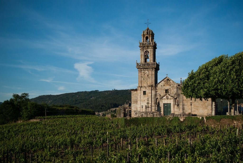 Vacaciones en Galicia: Disfruta de la Naturaleza y Cultura con TourGalicia