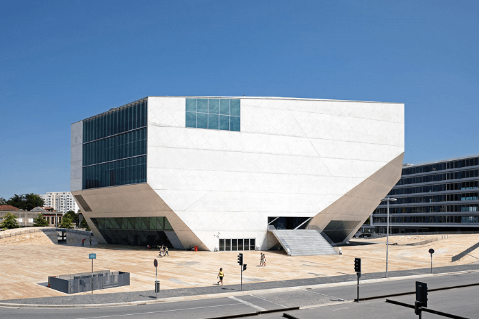 Conheça a Casa da Música do Porto
