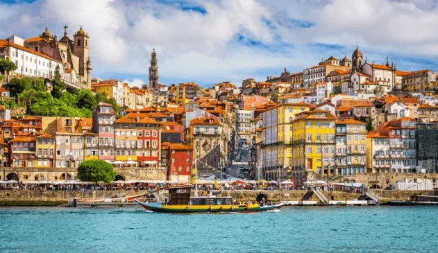 Historia de Oporto: Una Ciudad de Contrastes