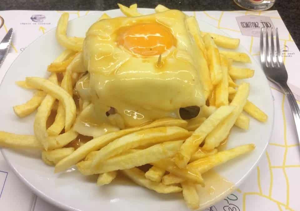 A famosa Francesinha do Porto: a sanduíche lendária