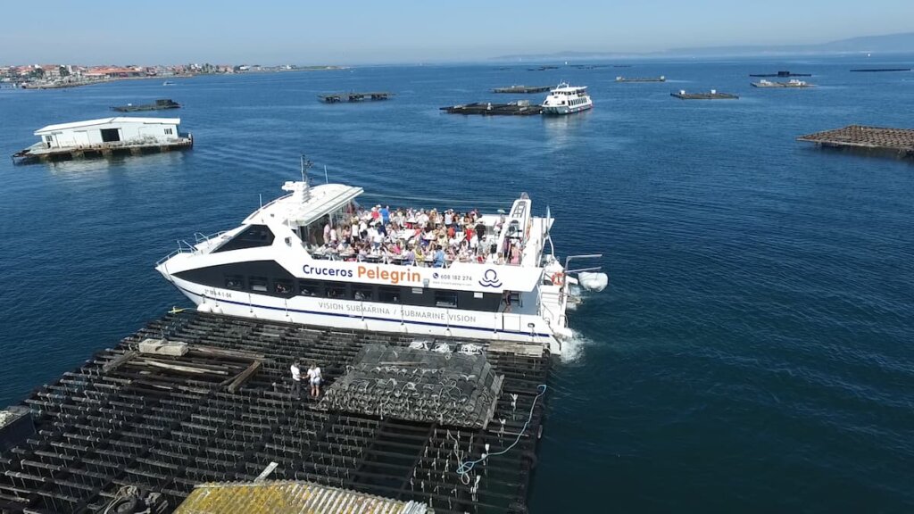 Rías Baixas, A Toxa, Bodega y Paseo en Barco desde Santiago