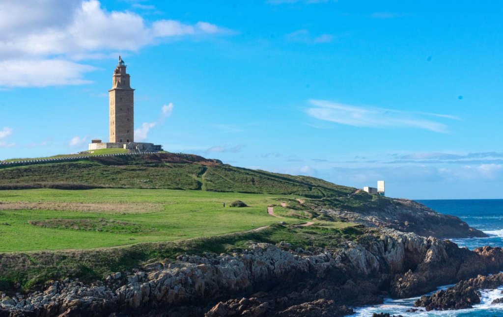 Como ir desde Santiago de Compostela a la coruna: Autobús, tren o excursión?