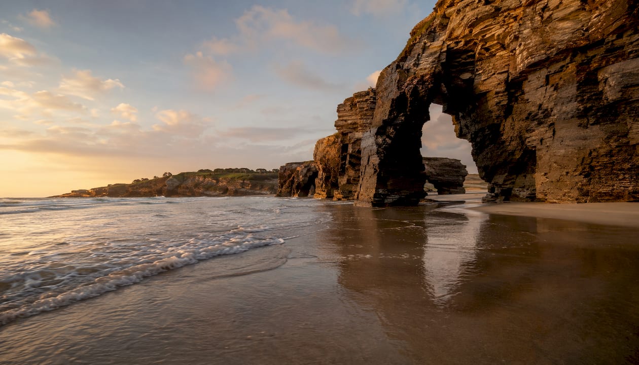 Playa de las Catedrales, Lugo y Ribadeo desde A Coruña