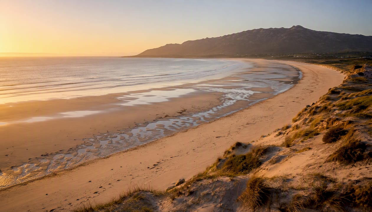 Amanecer en la playa de Carnota