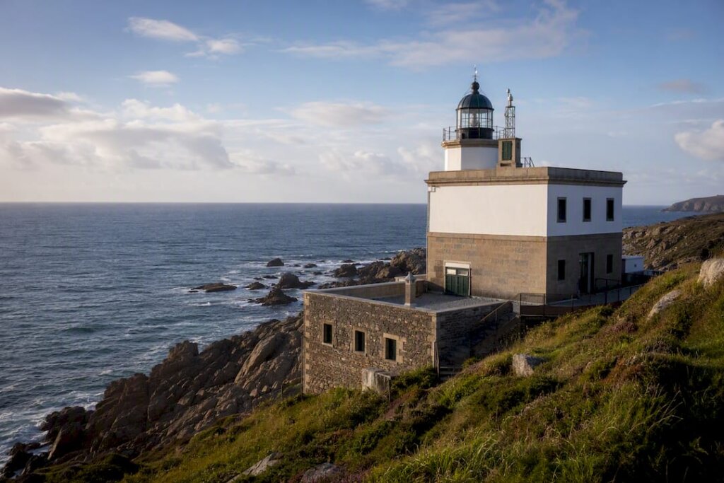 Once faros costa da morte: cuáles visitar primero