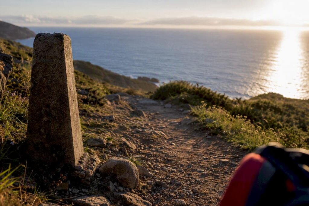 Ruta Finisterre–Muxía: distancias, etapas y qué ver