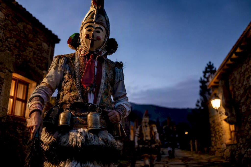 Entroido en Galicia: la fiesta que combina máscaras y fartura